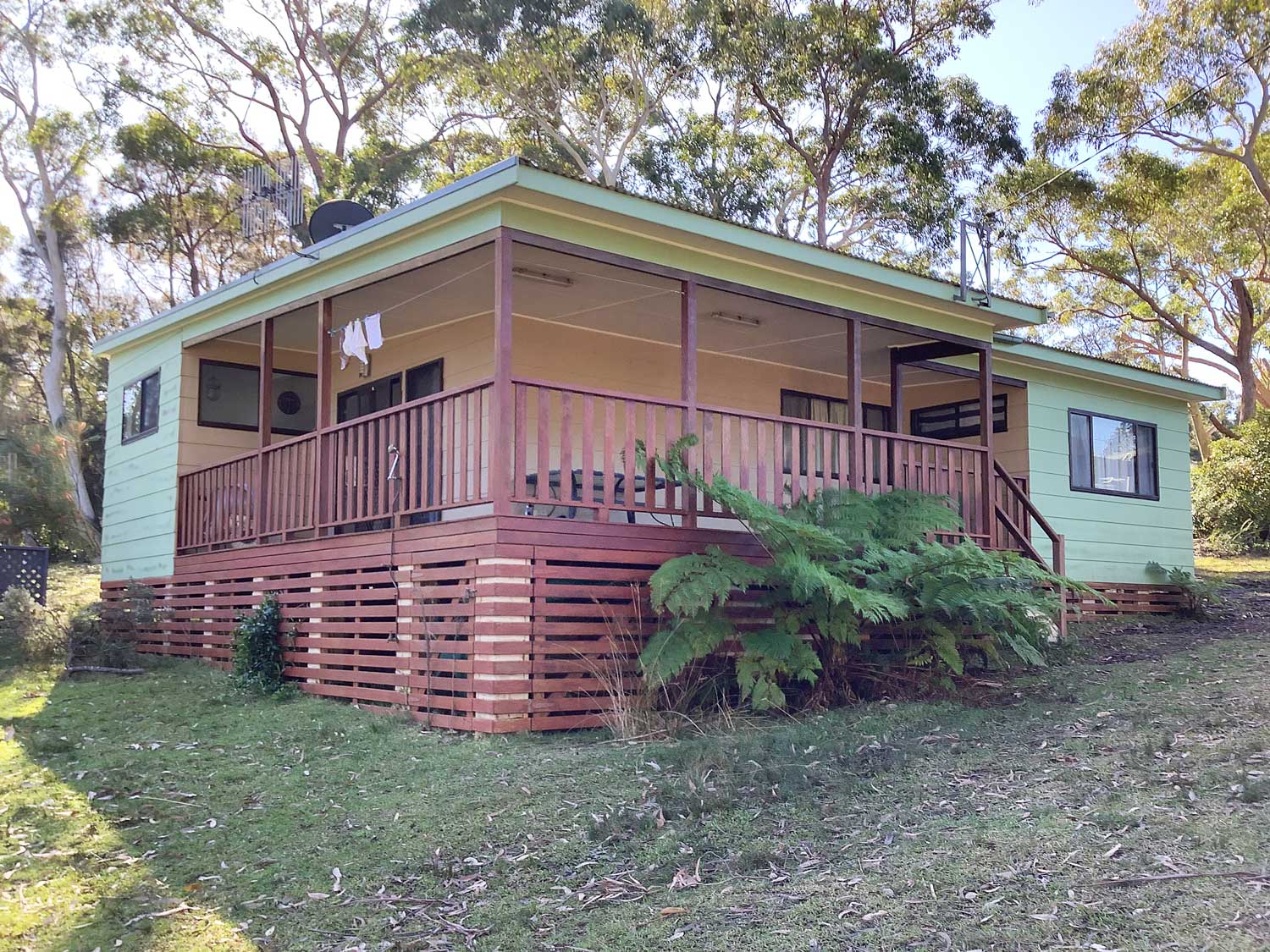 Bream-Beach-Cabin-P