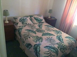 Bream-Beach-Cabin-Q-bed
